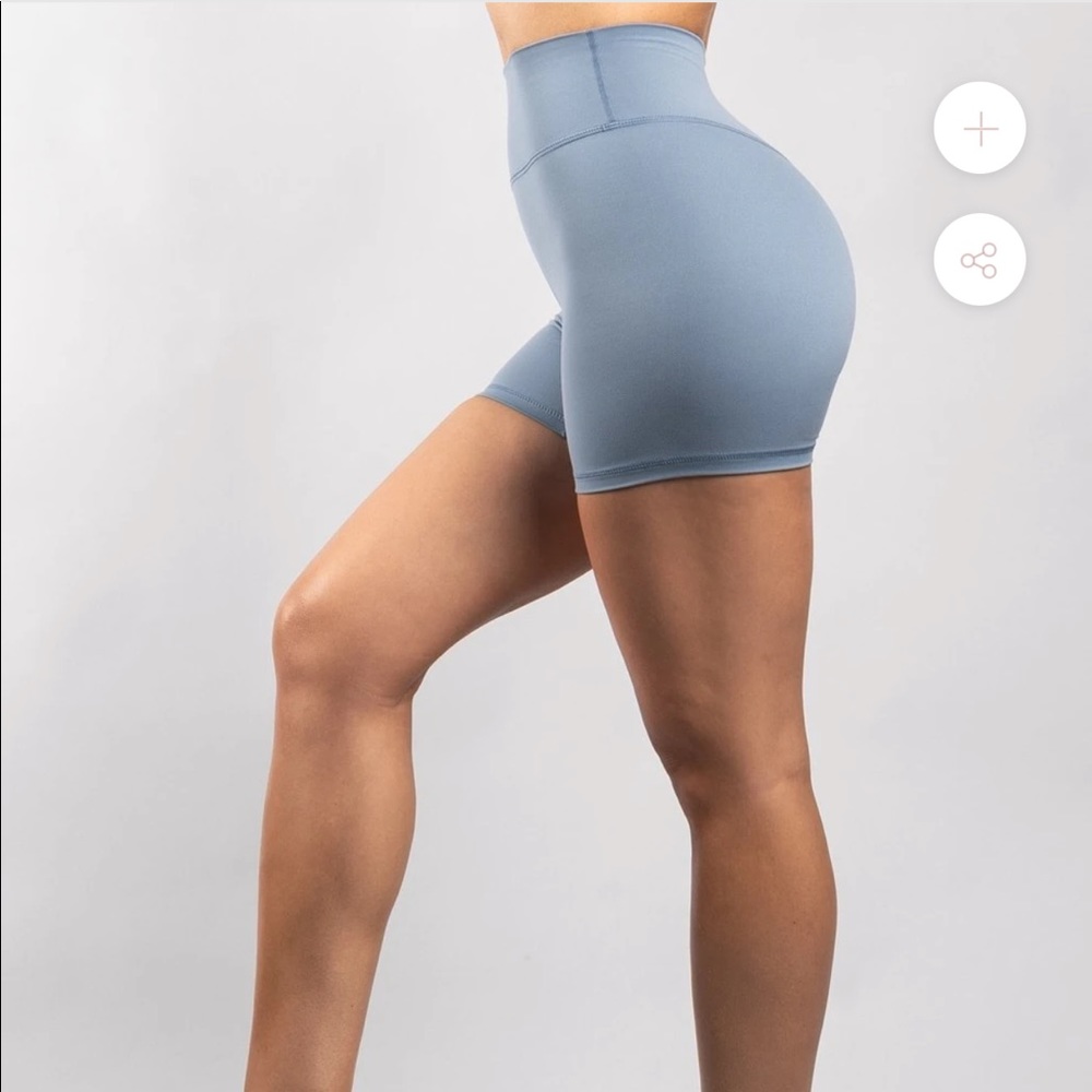 BuffBunny Live Short - Bondi Blue